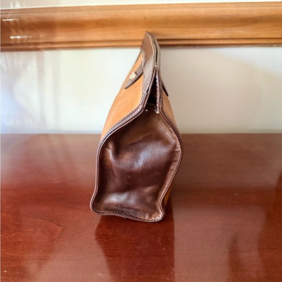 Loewe Vintage Leather T Pouch Clutch Tan And Brown 
Embossed Anagram Logo - Picture 4 of 7